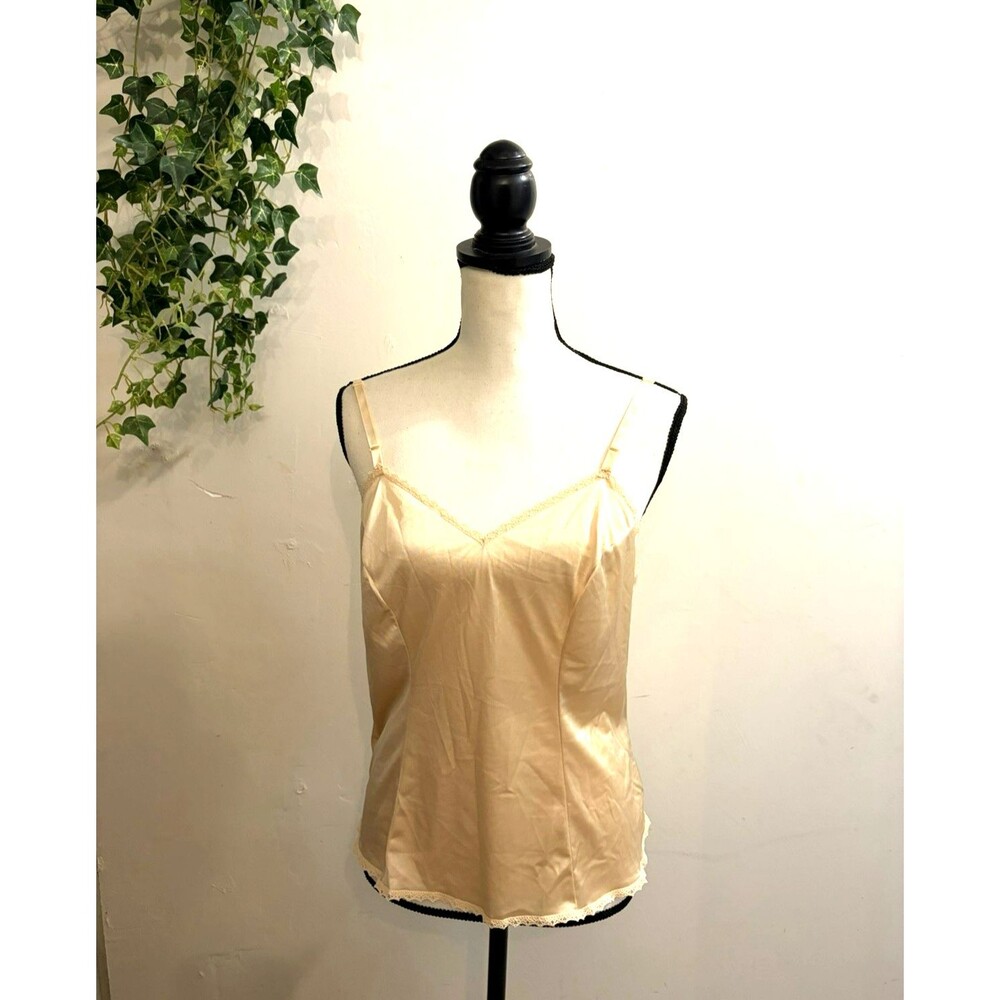 Y2K Vanity Fair Lingerie Slip Top Sz 38 (M/L) Nude Beige Lace Trim Coquette
